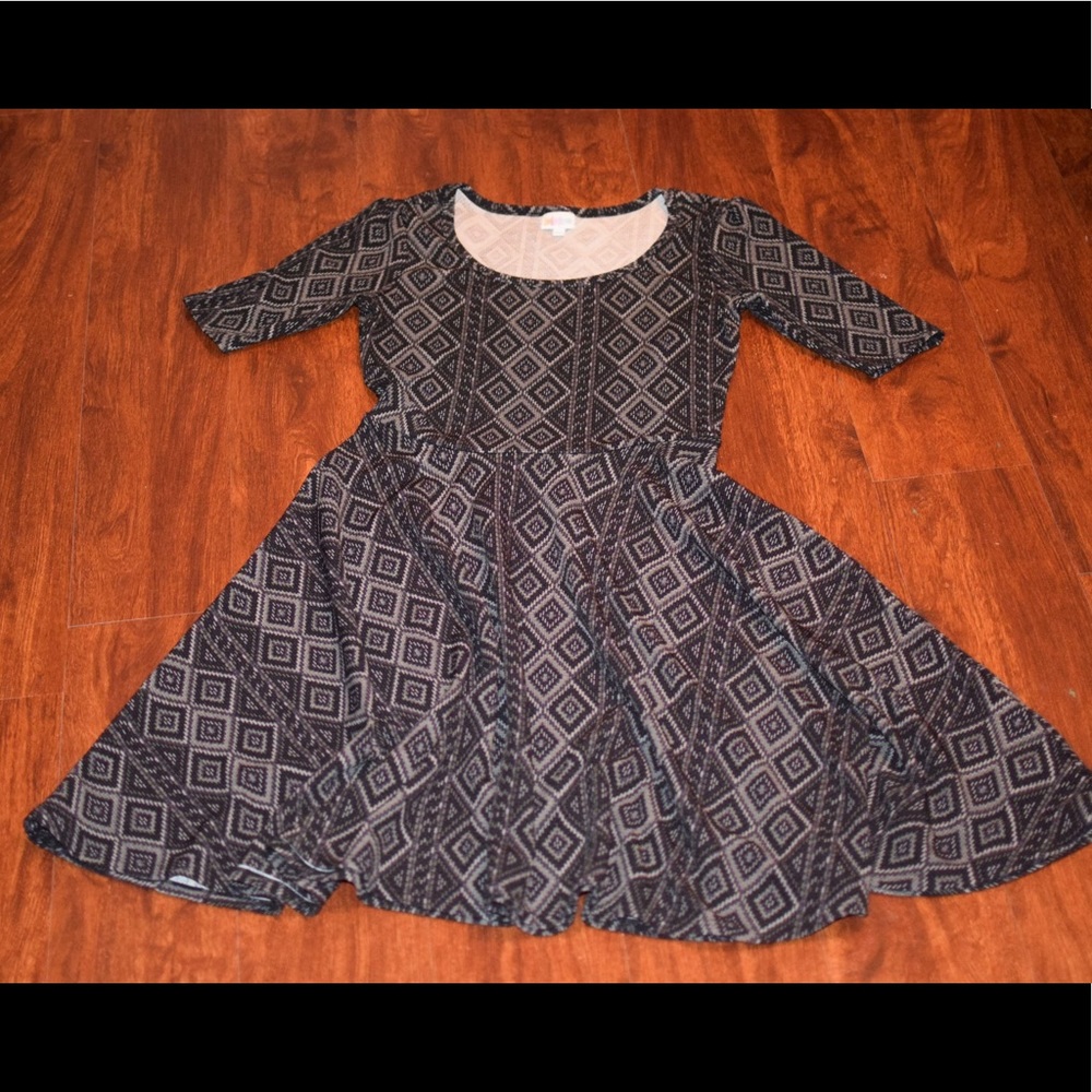 LulaRoe Nicole dress size Medium